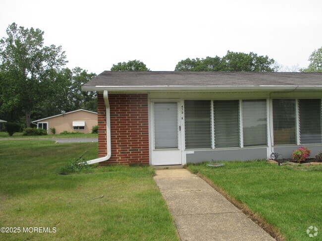 Building Photo - 479A Dartmoor Ct Rental