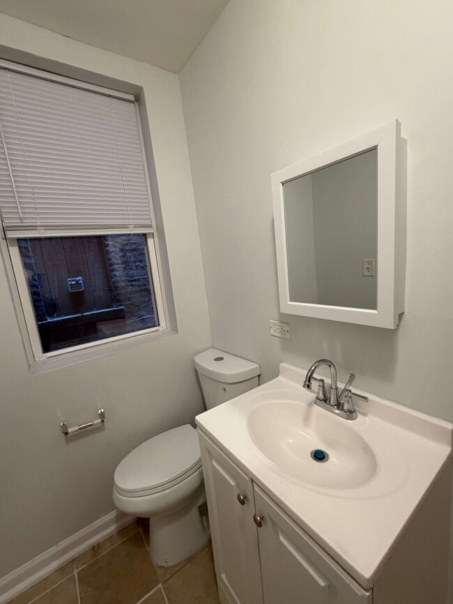 Photo - 5148 S Indiana Ave Unit G