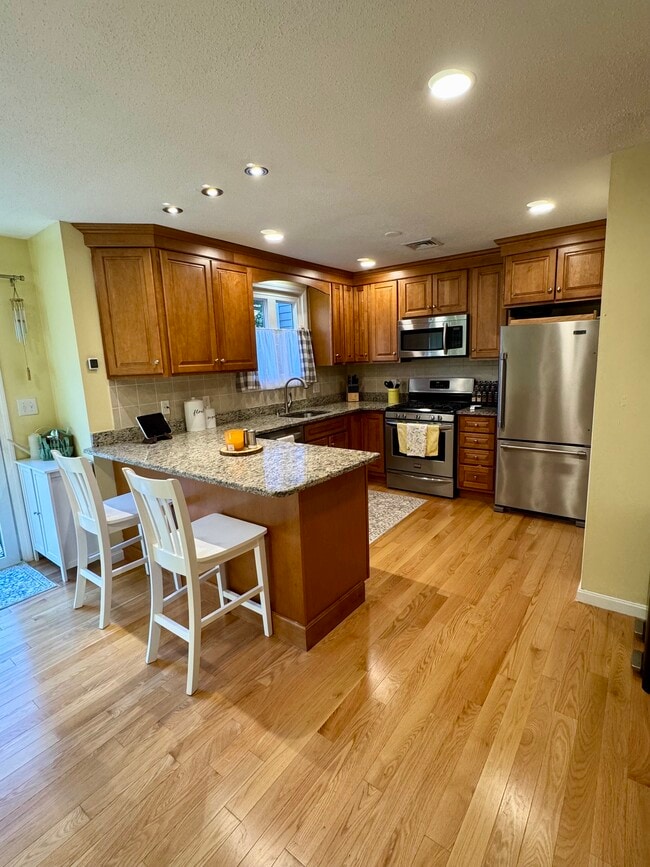 Photo - 275 Donohue Rd