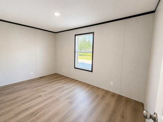 5422 Regay Ct