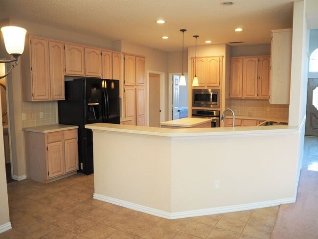 Photo - 2105 Friar Ct