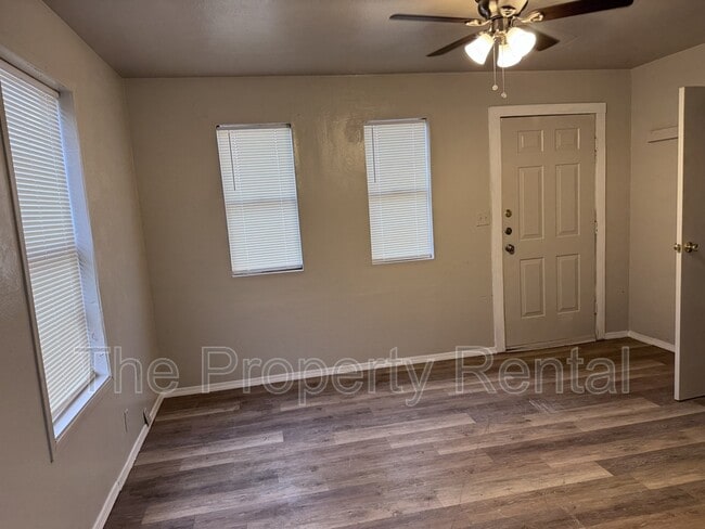 Photo - 5912 Austin Ave