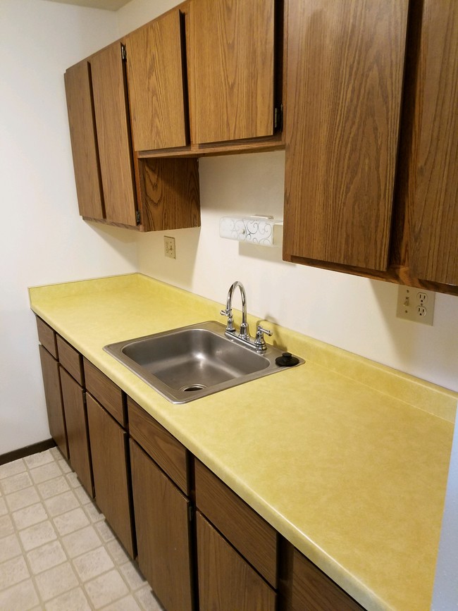 Lake Park Apartments