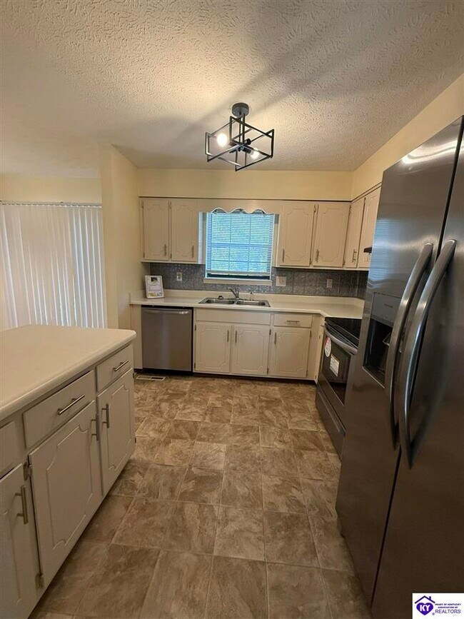 Photo - 105 Candy Ct