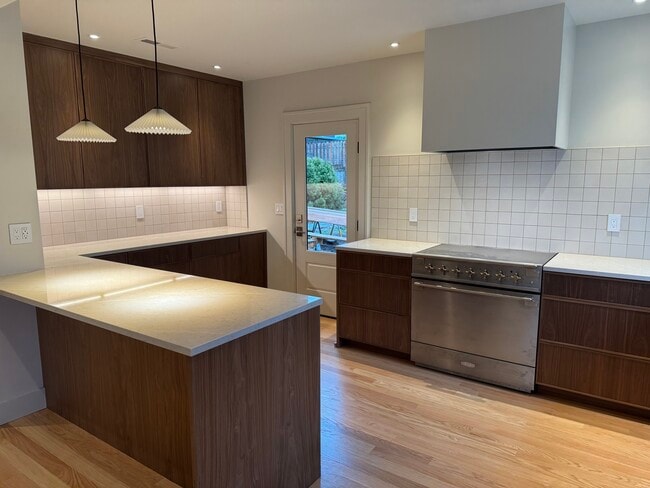 Photo - 2034 SE 28th Pl