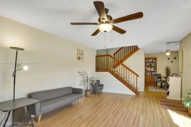 Photo - 629 6th Way