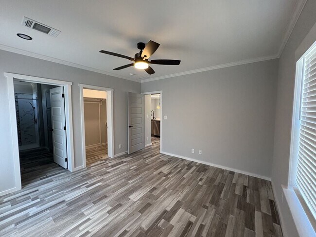 Photo - 19152 Meadowbrook Ct