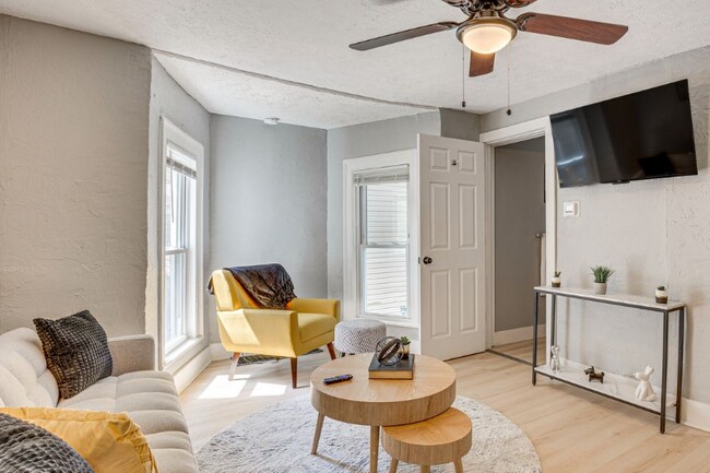 Photo - 484 Spicer Street