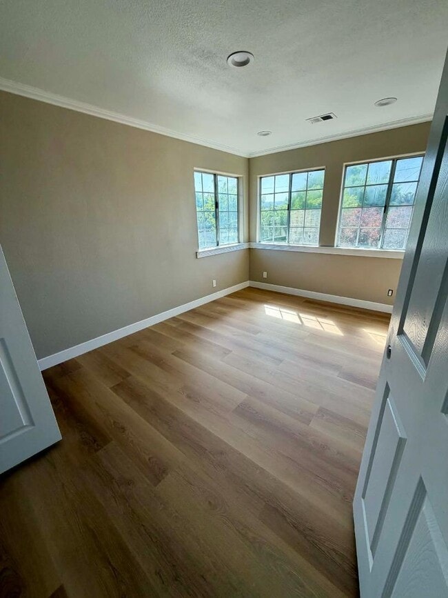 Photo - 2106 Shortridge Ave