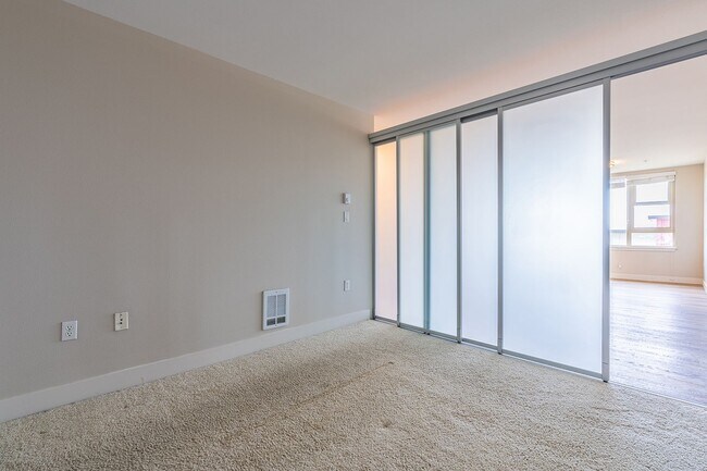 Photo - Verse Seattle — Modern Living at the Heartbeat of the Central District