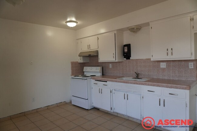 Photo - 1500-1504 Owens Street Unit 1500