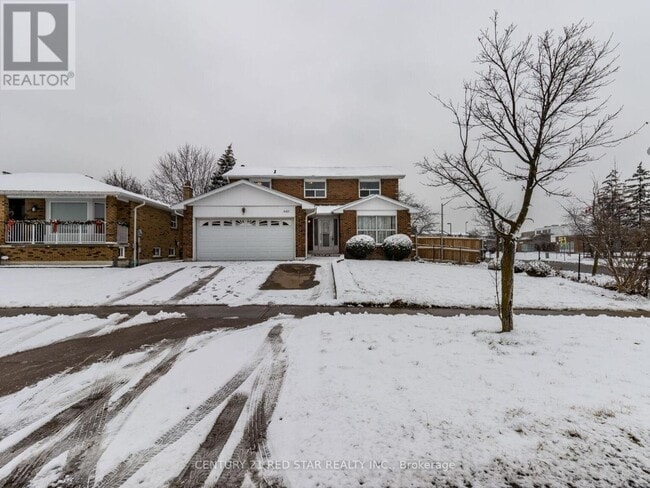 Photo - 440 Rutherford Rd N