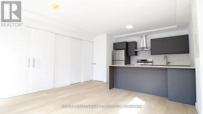 Photo - 23 Cannon Rd Unité 7