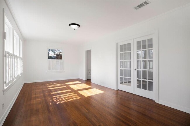 Photo - 1704 Northwood Rd
