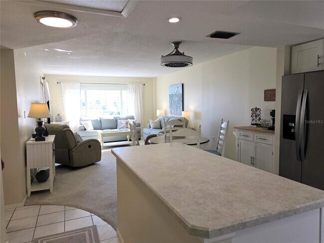 Photo - 4650 Cove Cir Unit 409