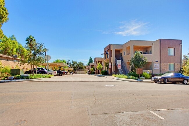 Photo - Gorgeous 2 bedroom 2 bath Unidad 94- #2