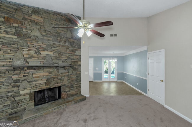 Photo - 30 Oaklake Ct