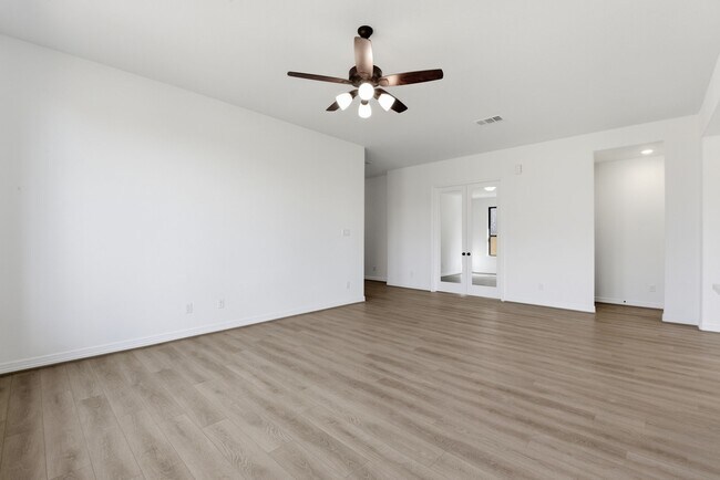 Photo - 5019 Field Sparrow Ln