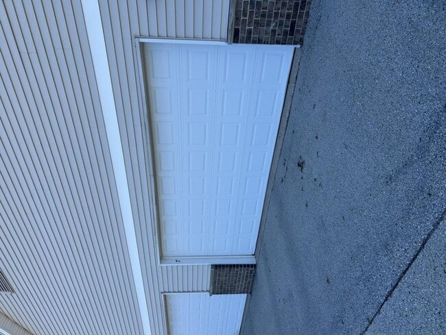 Photo - 451 Linden Dr