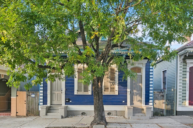 Photo - 2335 N Rampart St