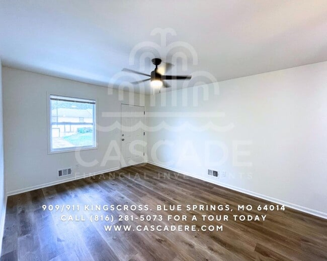 Photo - 911 SW Kingscross Rd