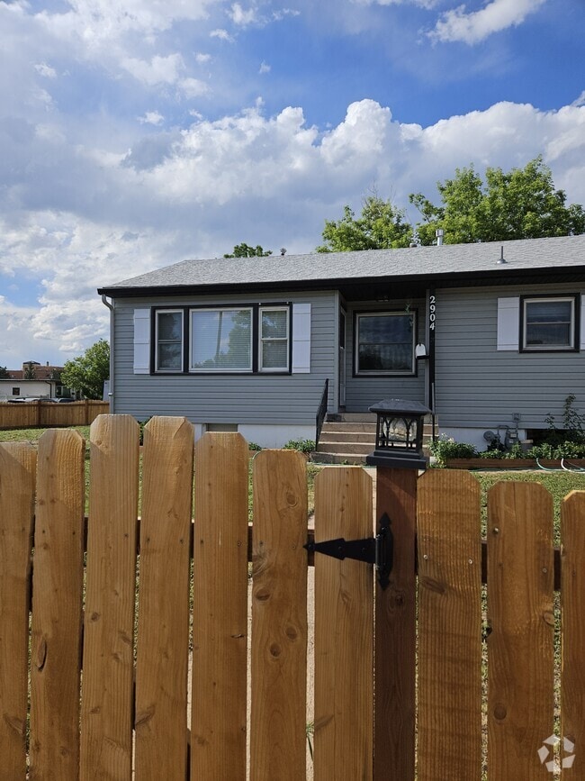 Building Photo - 2904 Plum Dr Rental