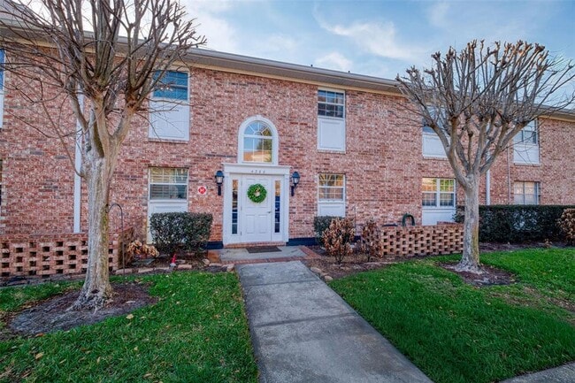 Building Photo - 4388 Lake Underhill Rd Unit 21C2