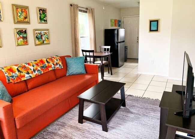 Photo - 1704 Cedar Ave