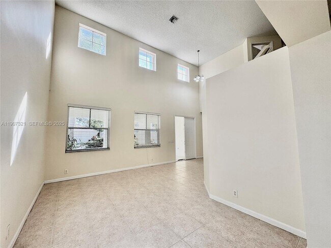 Photo - 4383 Laurel Ridge Cir