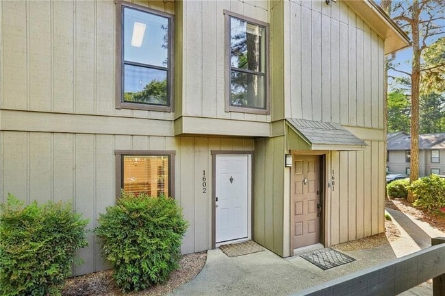 Building Photo - 1602 Cumberland Ct SE