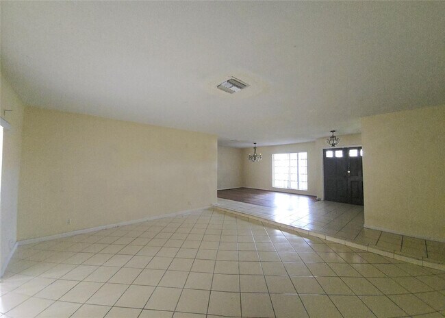 Photo - 7450 SW 15th St