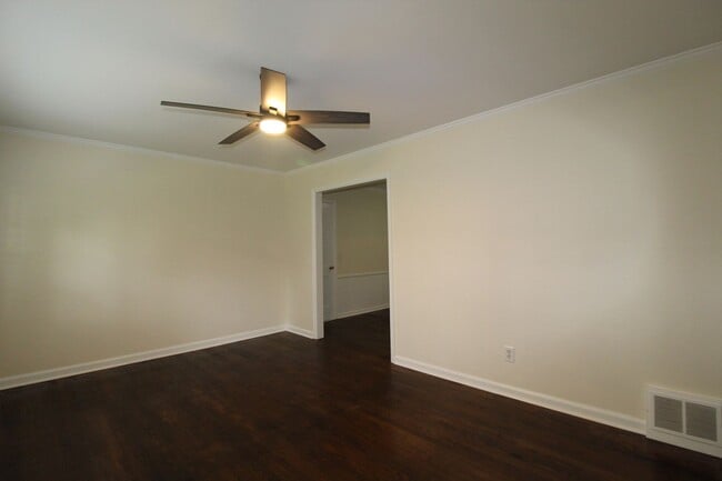Photo - 2 Bedroom 1 Bath Home in Roeland Park