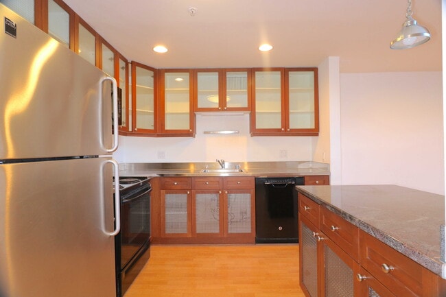 Photo - 388 Townsend St Unit 8