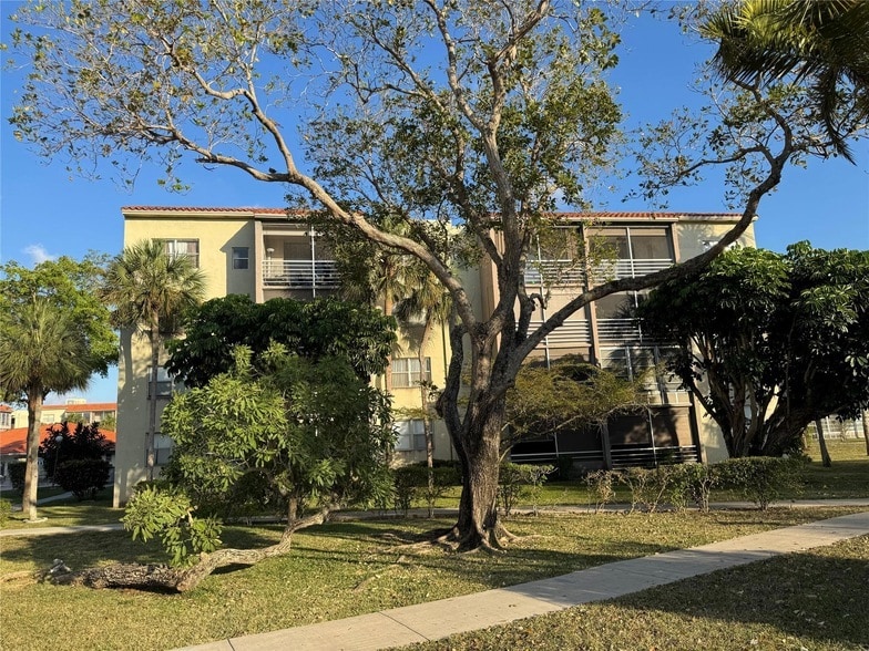 Photo - 1810 N Lauderdale Ave