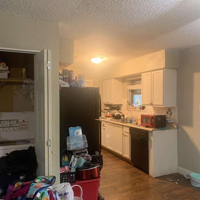 Photo - 1625 Woodcrest Dr