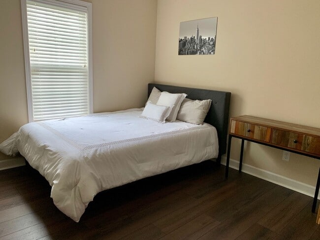 Photo - Beautiful 3 Bed 2 Bath Home in Jack Britt