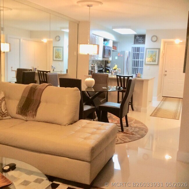 Photo - 2220 N Cypress Bend Dr Unit 104