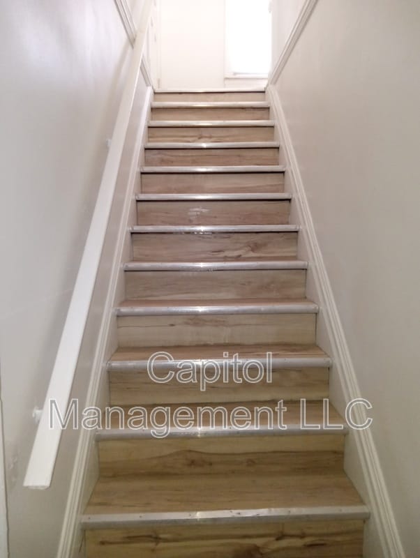 Photo - 323 W Saginaw St Unidad 3