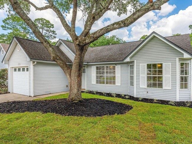 Photo - 1053 Emerald Ln