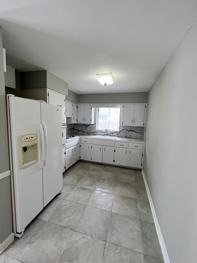 3660 NE 12th Terrace