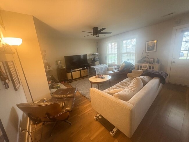 Photo - 2 Bed, 2 Bath home in North Knoxville