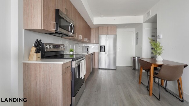 Photo - 1025 E 25th St Unidad 617