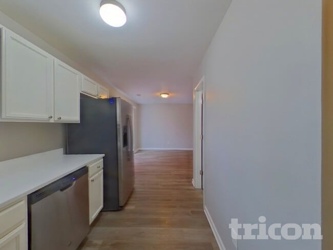 Photo - 175 Chesterbrook Ln