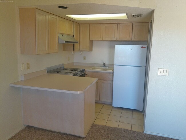 Photo - Modern Studio Condo with Washer/Dryer & Re... Unidad 1