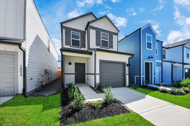 Photo - 1027 Moon Drop Ln