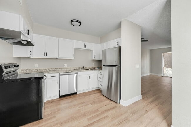 Building Photo - 2814 E Marconi Ave Unit 103