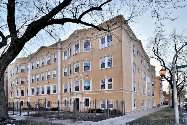 Building Photo - 2061 W Fargo Ave Unit 3 Rental