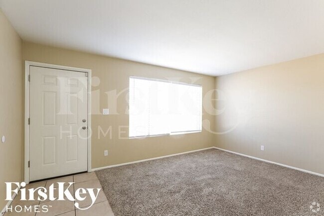Building Photo - 1633 W Charleston Ave Rental