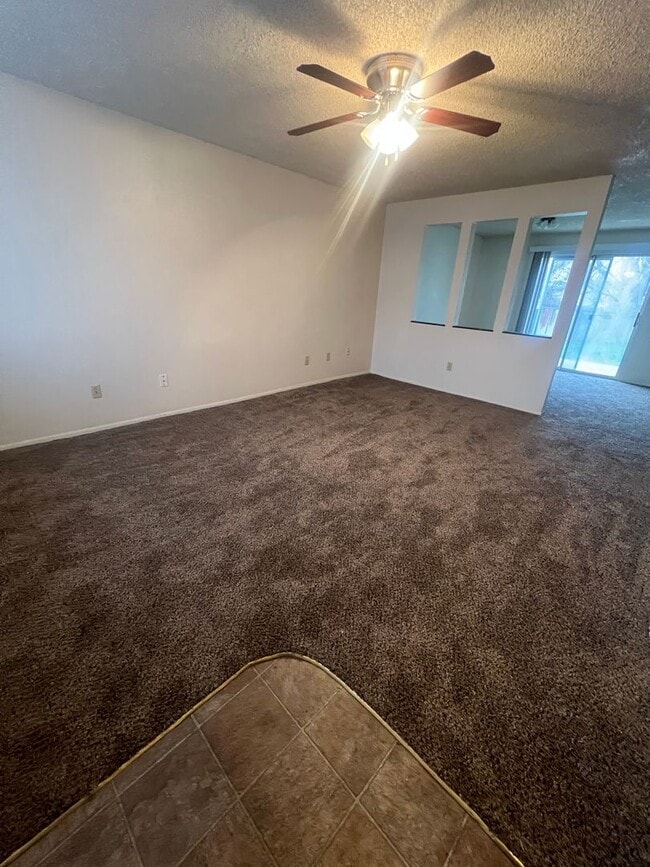 Photo - 1426-1426 E Poplar St Unit 1422 E Poplar