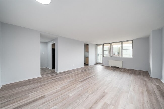 Building Photo - 6040 JFK Blvd E Unit 5M